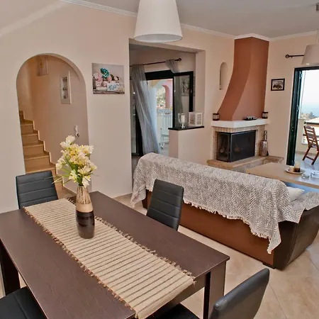 Villa Elina's House Evrostína