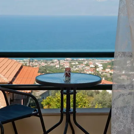 Villa Elina's House Evrostína